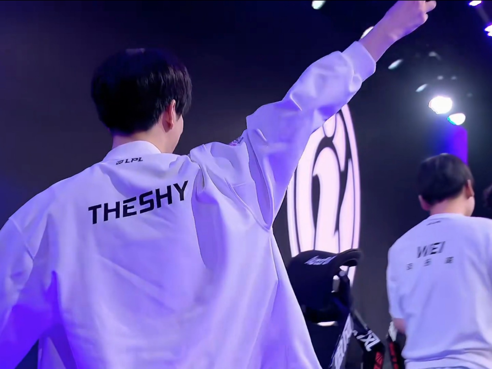 LPL今日首发：369迎战老东家